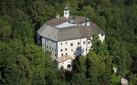 Schloss Amerang 3*